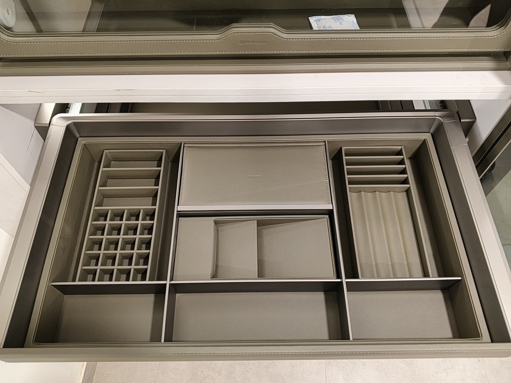 UNIHOPPER MAKEUP BASKET 4182