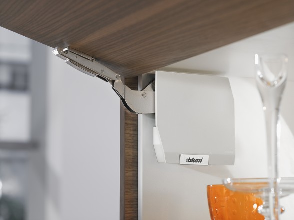 [01650] AVENTOS HK S E